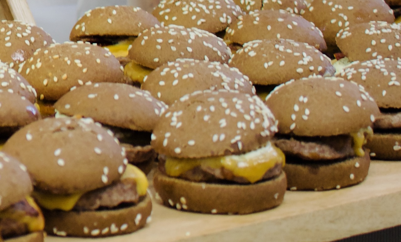 Mini burger bacon